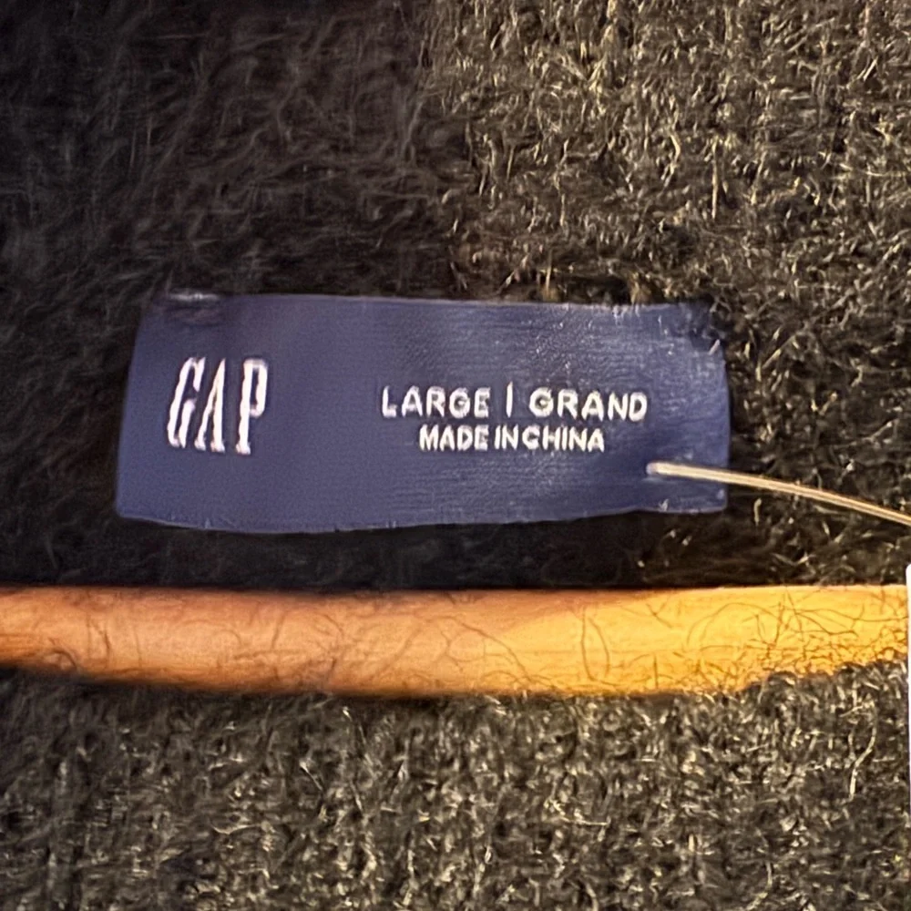 GAP Women's Charcoal Crew Neck Sweater - Picture 7 of 8